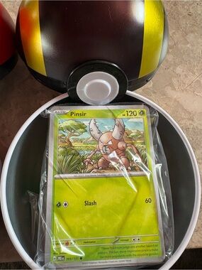 Pokeball tin+50 Pokemon Cards (4/4)